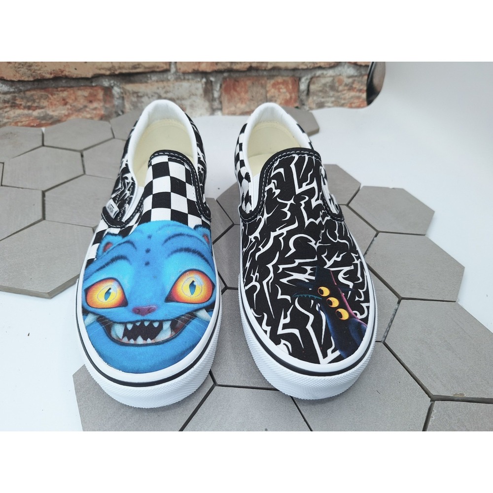 Vans Classic Slip-On KPop Demon Hunters Black Sz Kids 5.5 Gs 5.5Y / Women Sz 7